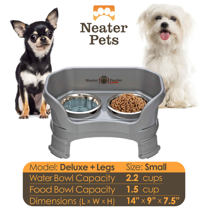 A chart displaying the Deluxe small with leg extension bowl capacity and dimensions, with two small dogs on either side of the chart.