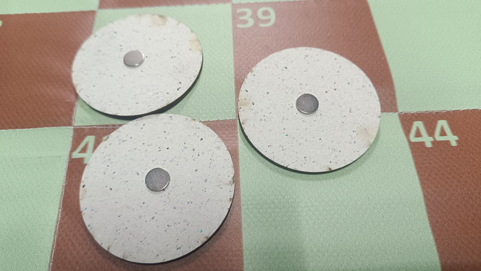 Dwustronna warcabnica magnet. z pionami 81 x 81cm